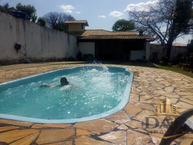 #01106 - Casa para Venda em Belo Horizonte - MG